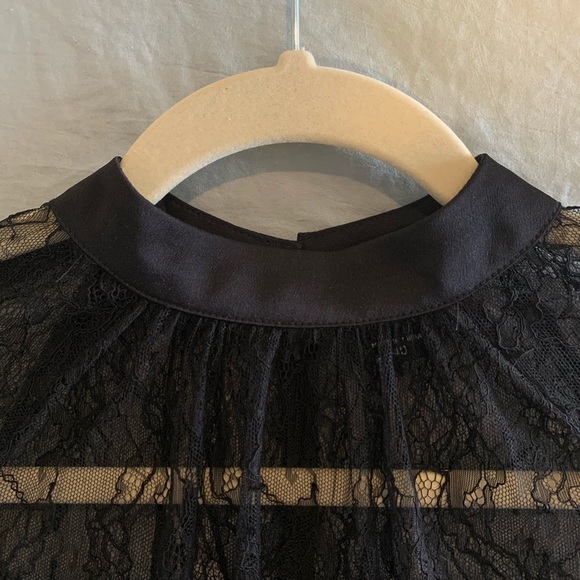 GUESS MARCIANO LACE TOP NWT - Picture 5 of 10